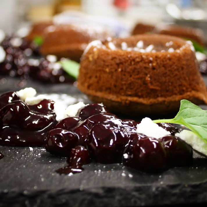 Marmorkuchen mit Kirschen Marmorkuchen mit Kirschen