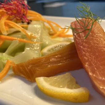 lachsstreifen mit salat lachsstreifen mit salat